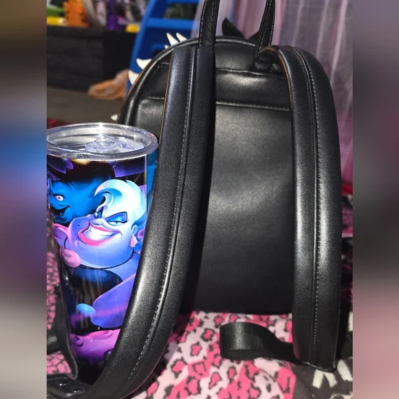 Disney Loungefly Cruella De Vil Backpack - Picture 15 of 16